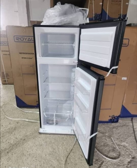 Refrigerador ROYAL de 8.5 Pies Doble Puerta - Imagen 2