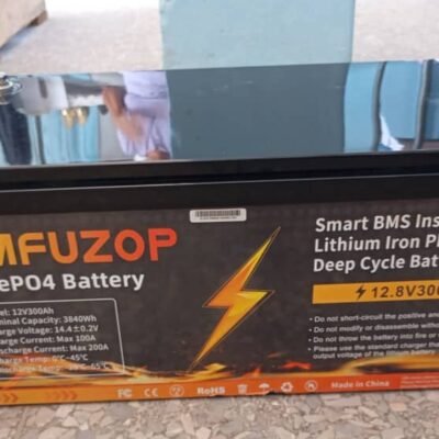 Batería LiFePO4 de 12.8V 300Ah Gran Capacidad